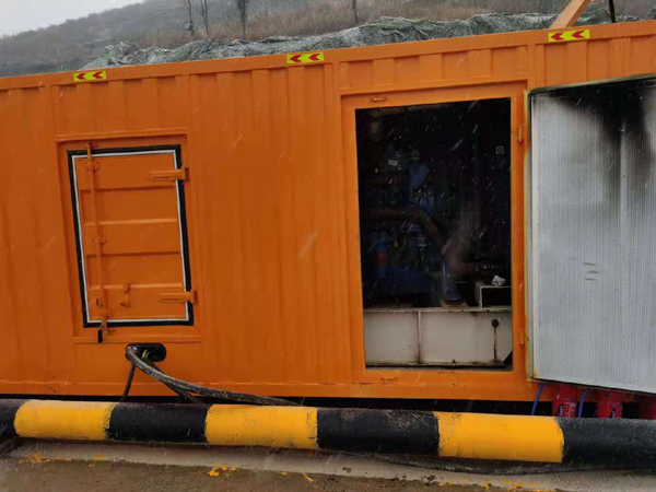 尖峰镇发电机出租 柴油发电机组电压低报警怎么办？