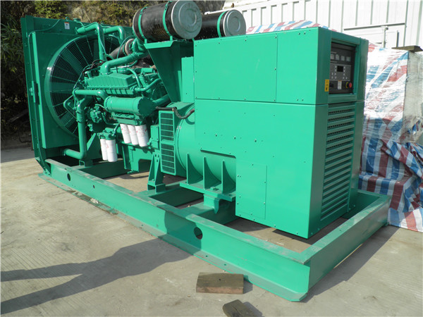 尖峰镇发电车出租-柴油发电机组在使用的过程中应该做好哪些防护工作