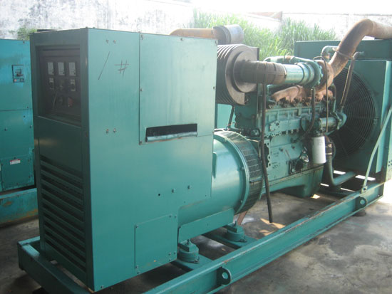 尖峰镇租赁发电机- 发电机碳刷磨损的原因是什么