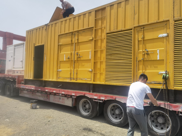 尖峰镇除了负载情况和发动机维护，还有哪些因素会影响 200kw 柴油发电机的油耗？