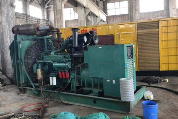 尖峰镇发电机组的空气滤清器应该如何保养？