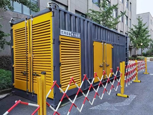 尖峰镇如何使用转速表检查发动机的转速？