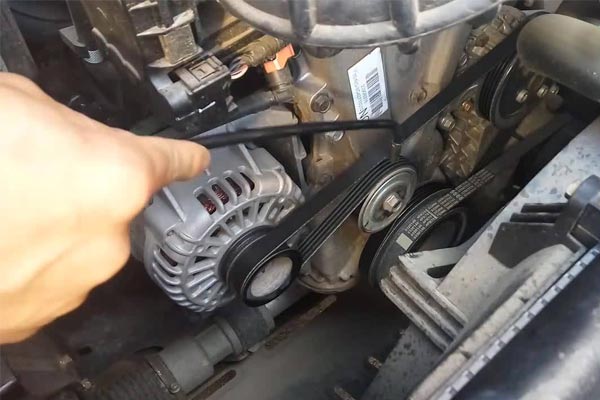 尖峰镇转速传感器的工作原理是什么？