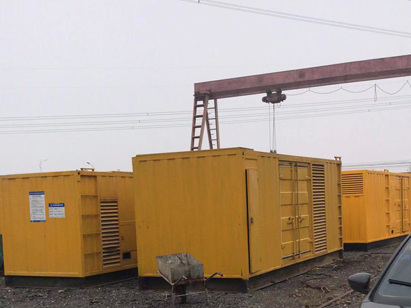 尖峰镇100kw柴油发电机组每小时油耗？