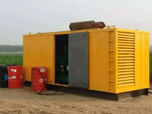 尖峰镇如何判断柴油发电机的充电系统是否正常？